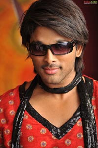 Allu Arjun, Arya, Suhasini