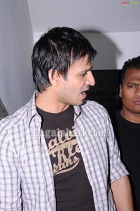 Vivek Oberoi, Allu Arjun, varun Sandesh, Sradha Das, Srikala Reddy Partying at Touch