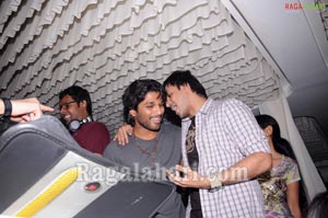 Vivek Oberoi, Allu Arjun, varun Sandesh, Sradha Das, Srikala Reddy Partying at Touch