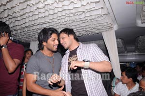 Vivek Oberoi, Allu Arjun, varun Sandesh, Sradha Das, Srikala Reddy Partying at Touch