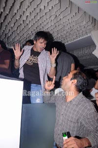 Vivek Oberoi, Allu Arjun, varun Sandesh, Sradha Das, Srikala Reddy Partying at Touch