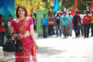 Aarti Agarwal Photo Gallery from Tajmahal