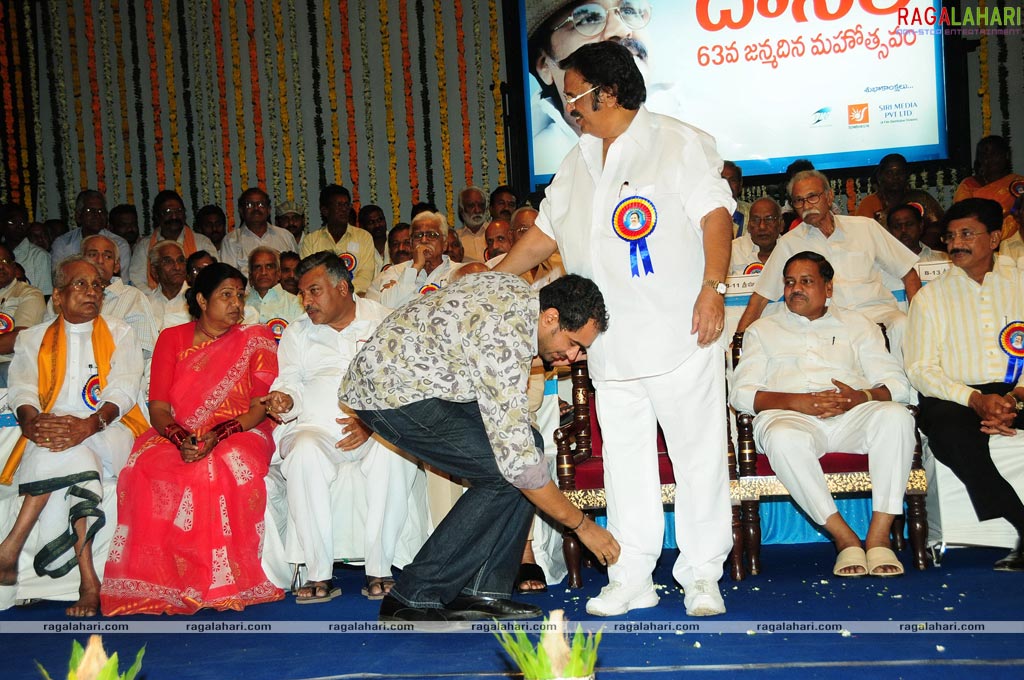 Dasari Felicitates Film Technicians