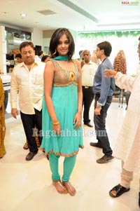 Bindu Madhavi Inagurates Rupeli Silks at Jubilee Hills