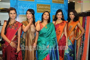 Models Display Akshaya Thtirhiya Collections at Sakhi Fashions