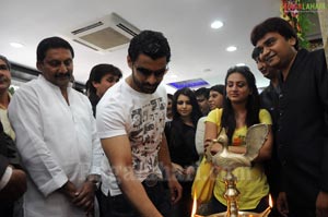 Kiran Kumar Reddy Launches Stellar Home Finishes at Kamalapuri Colony