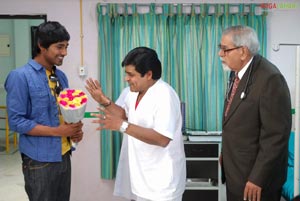 Varun Sandesh, Vegha, Saranya Mohan