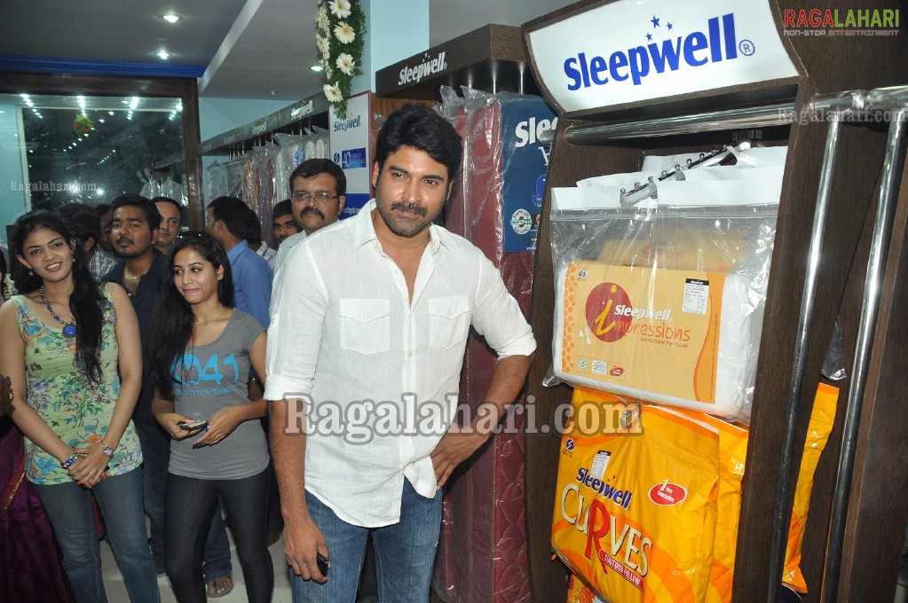 Sleepwell Outlet Launch