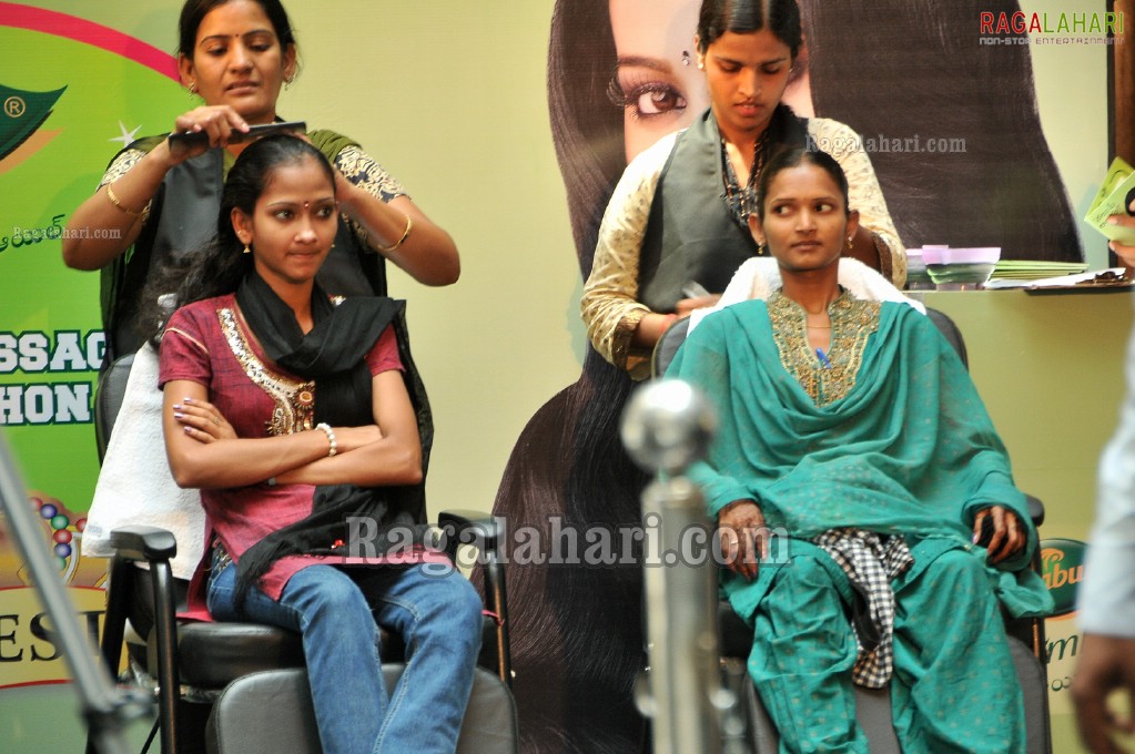 Sneha Launches 'Dabur Aamla Taala'