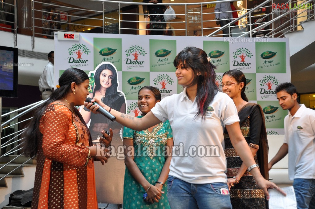 Sneha Launches 'Dabur Aamla Taala'