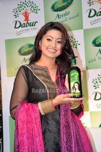 Sneha Launches Dabur Aamla Hair Oil