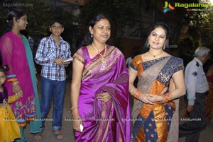 Chitralekha Launches Vastra Varanam Exhibition cum Sale at Satya Sai Nigamagamam