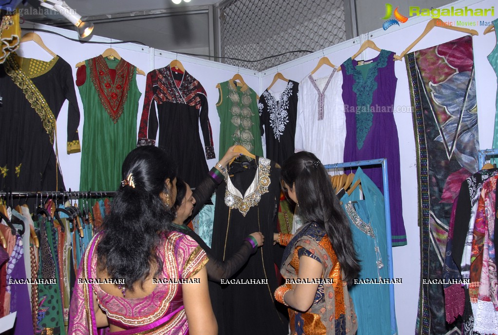 Vastra Varnam Fashion Spectrum Exhibition