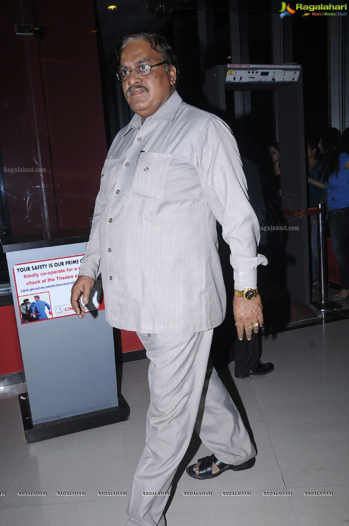 Gabbar Singh Special Screening at Cinemax