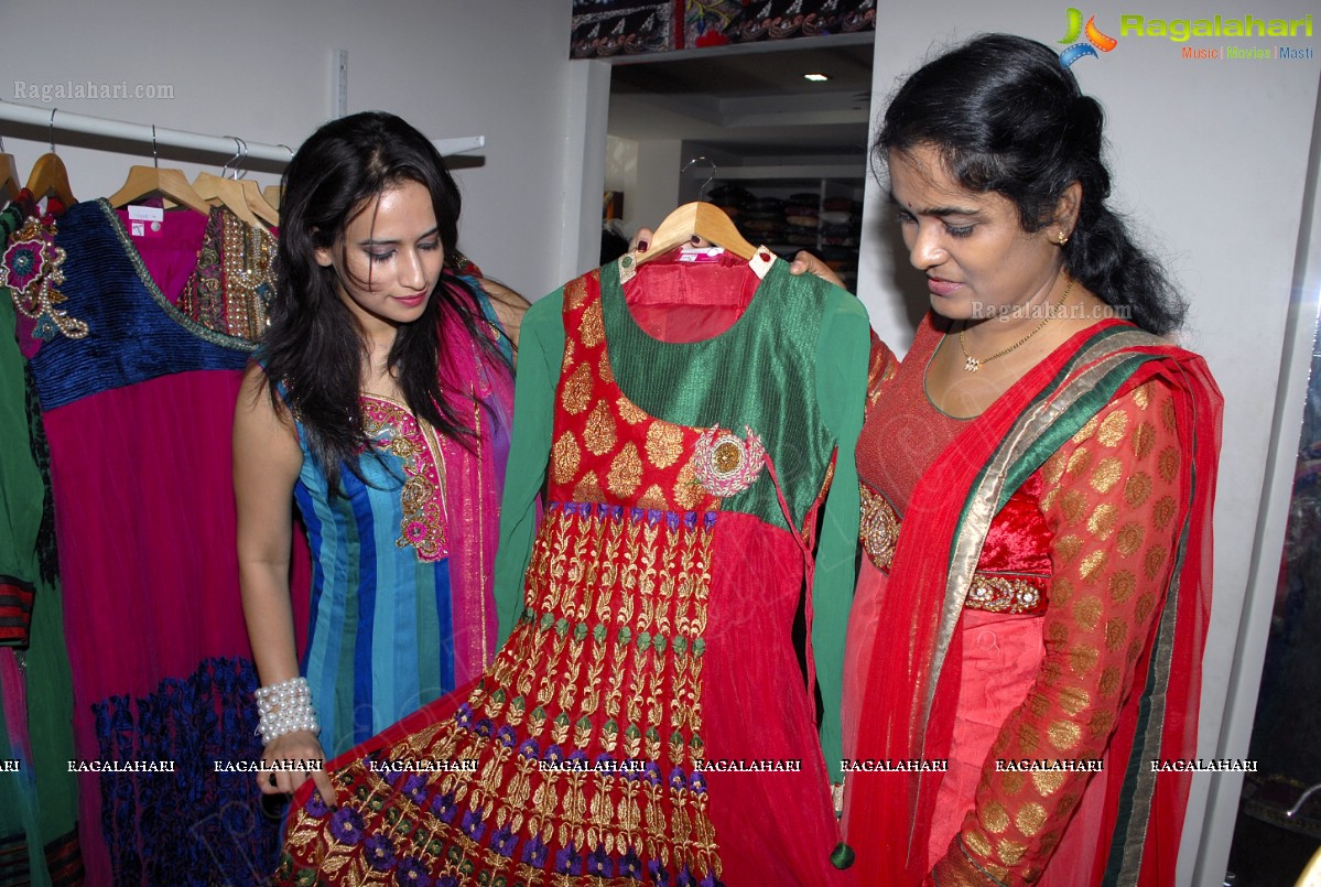 Inauguration of Istasakhi 1000 Collections