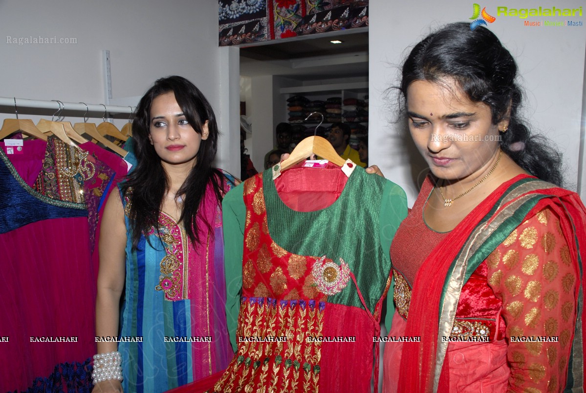 Inauguration of Istasakhi 1000 Collections