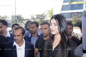 Shruthi Haasan Launches Gas Outlet