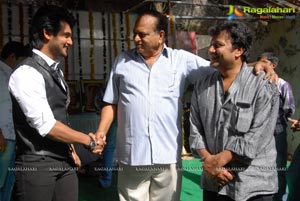 Aadi, Nisha Agarwal's Sukumarudu Muhurat