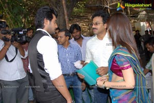 Aadi, Nisha Agarwal's Sukumarudu Muhurat