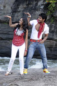 Aadi, Shanvi