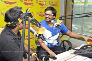 1000 Abadhalu Team at Radio Mirchi