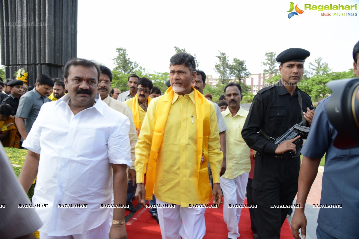 May 28, 2013: Nandamuri Family at NTR Ghat