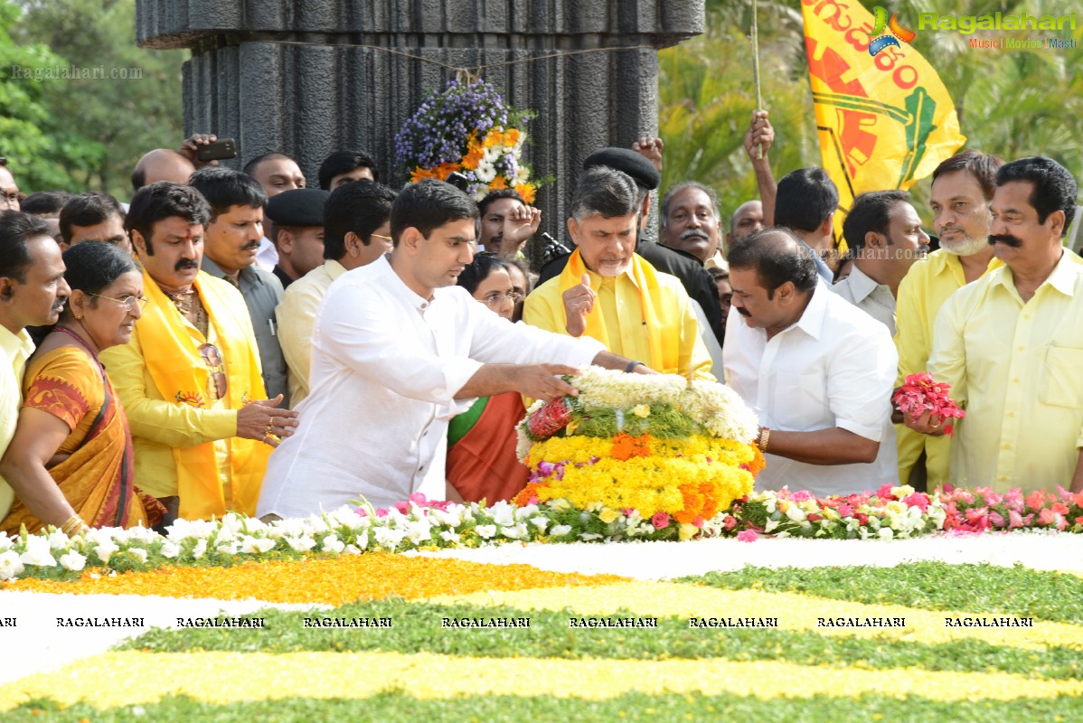 May 28, 2013: Nandamuri Family at NTR Ghat