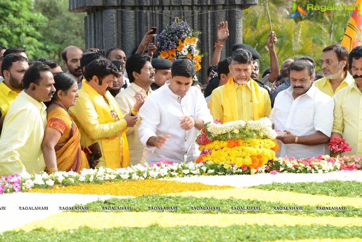 May 28, 2013: Nandamuri Family at NTR Ghat