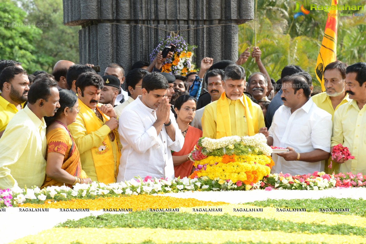 May 28, 2013: Nandamuri Family at NTR Ghat