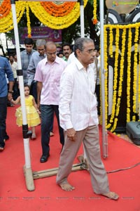 May 28, 2013: Nandamuri Family at NTR Ghat