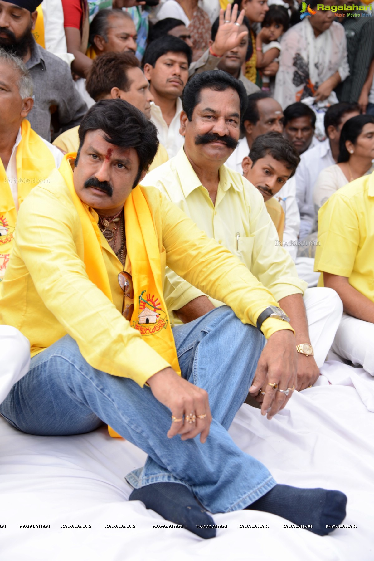 May 28, 2013: Nandamuri Family at NTR Ghat