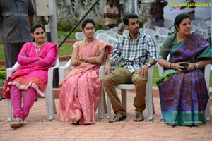 May 28, 2013: Nandamuri Family at NTR Ghat