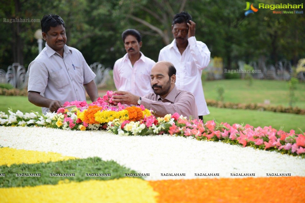 May 28, 2013: Nandamuri Family at NTR Ghat