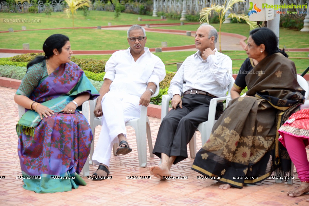 May 28, 2013: Nandamuri Family at NTR Ghat