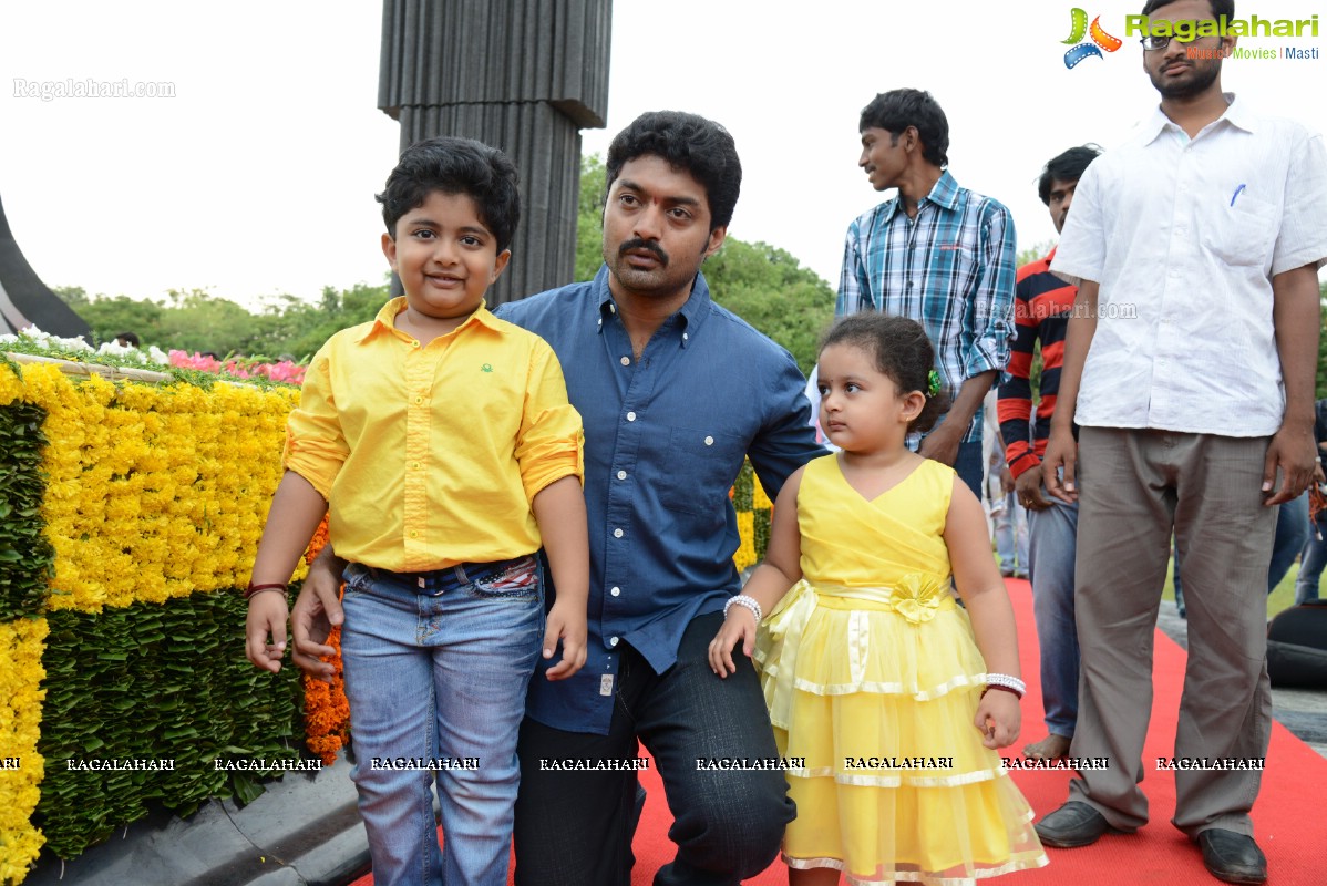 May 28, 2013: Nandamuri Family at NTR Ghat