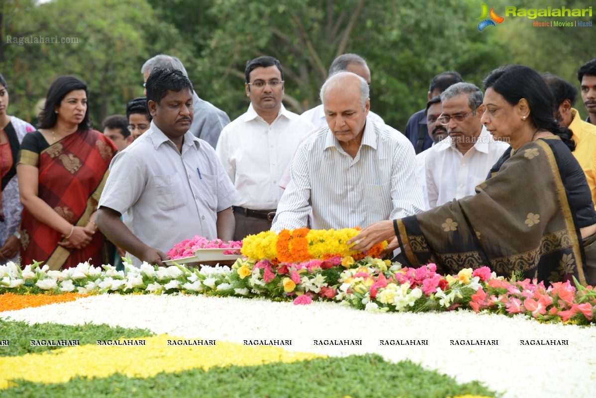 May 28, 2013: Nandamuri Family at NTR Ghat