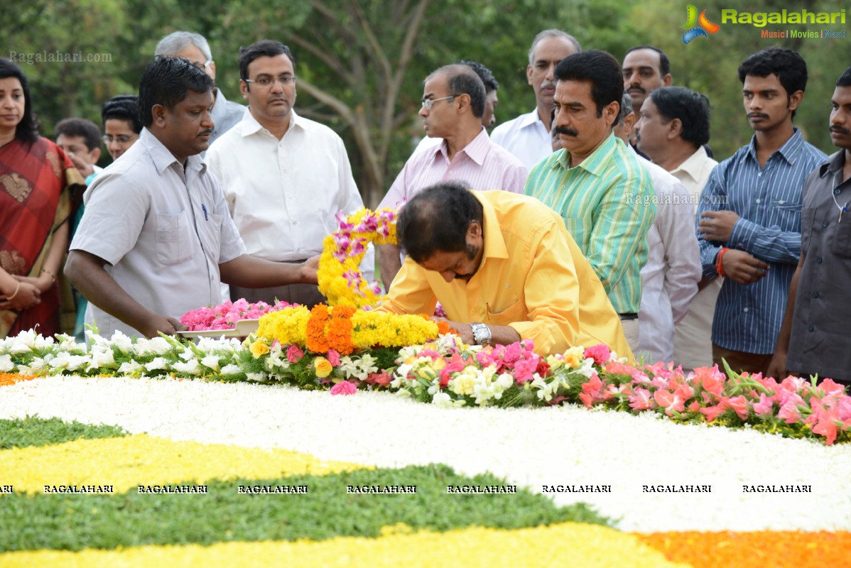 May 28, 2013: Nandamuri Family at NTR Ghat