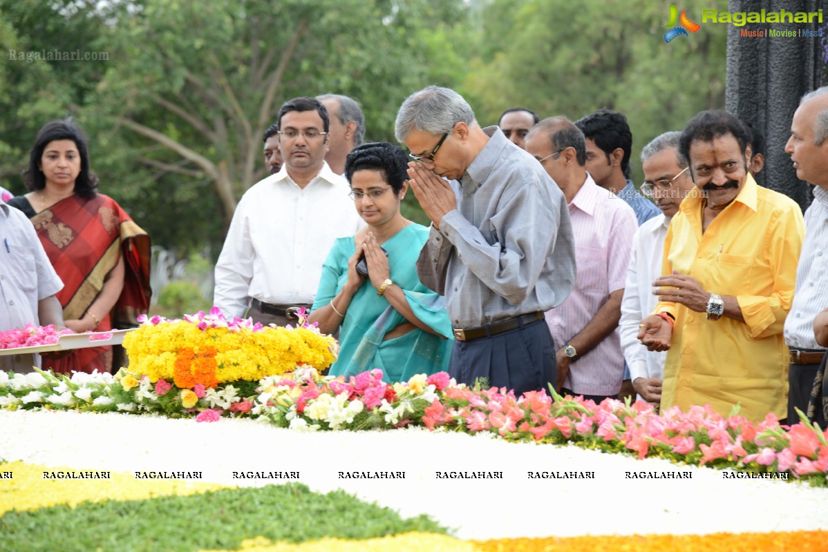 May 28, 2013: Nandamuri Family at NTR Ghat