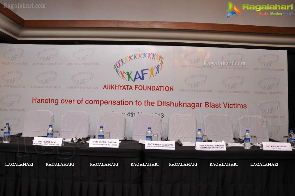 Launch of Aiikhyata Foundation and handing over relief to the Dilsuknagar Blast Victims