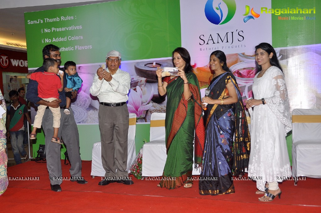 Amala launches SamJ's Natural Products, Hyderabad