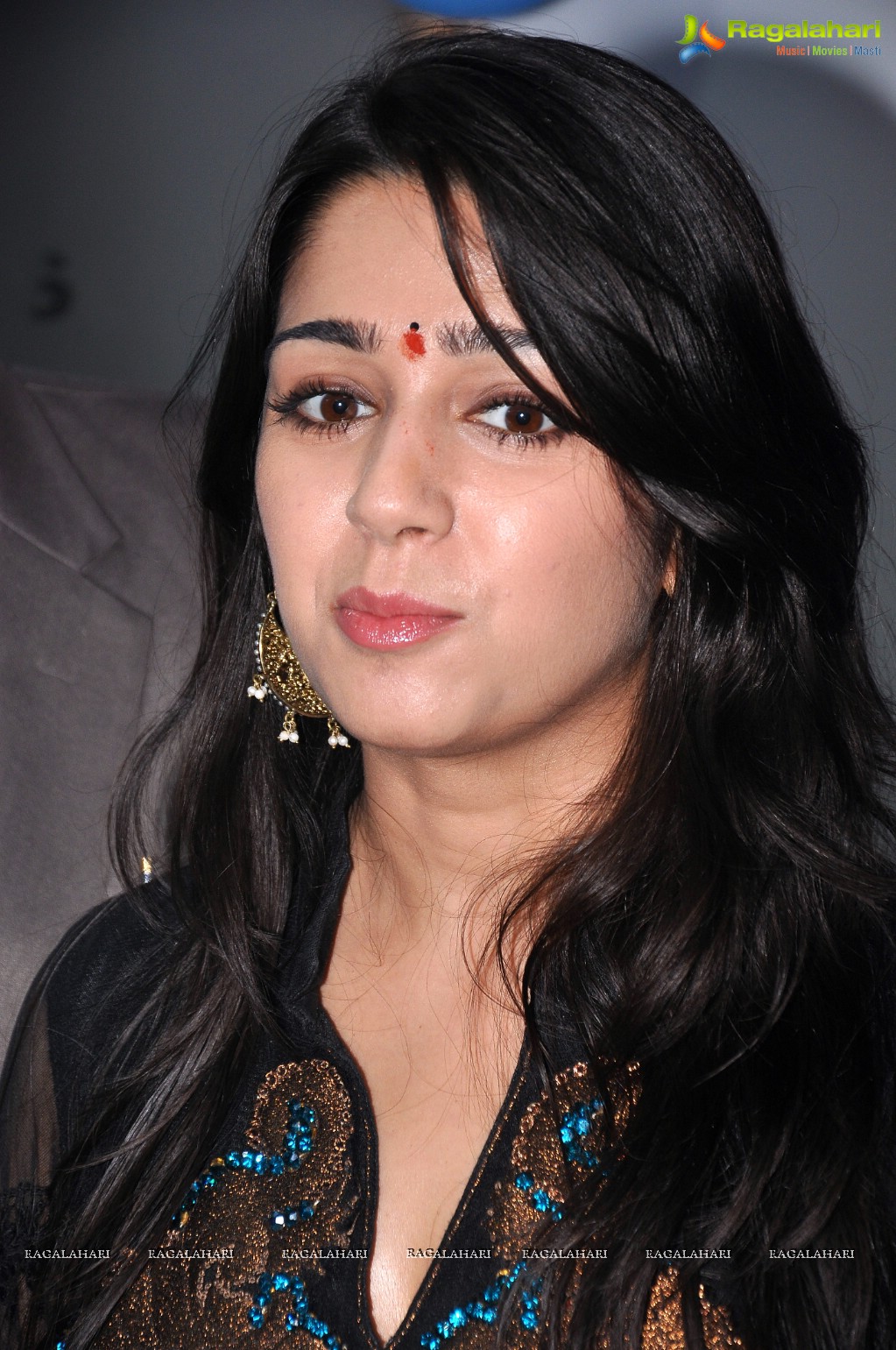 Charmi inaugurates Sriroop Cosmetology Centre, Hyderabad