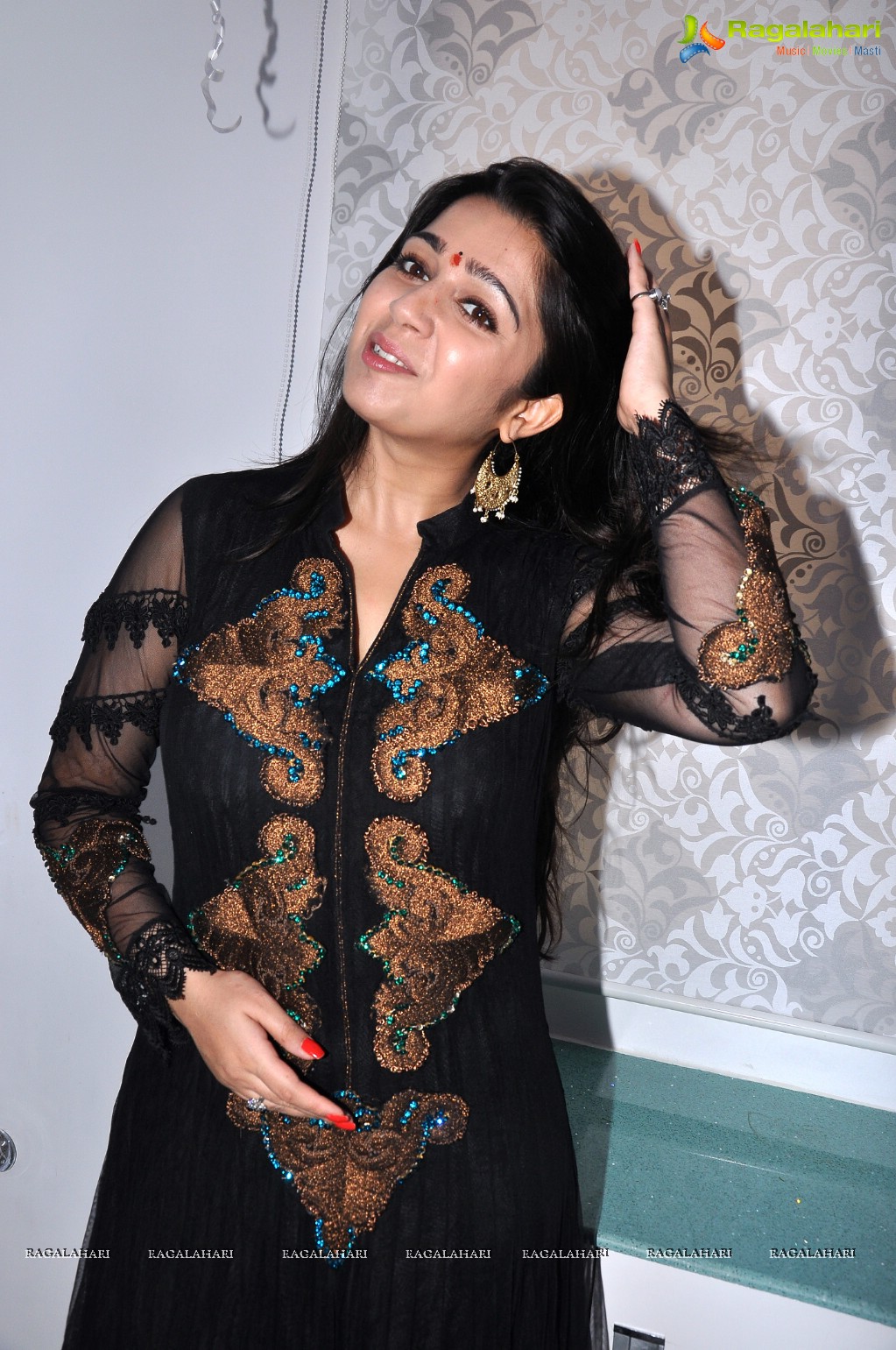 Charmi inaugurates Sriroop Cosmetology Centre, Hyderabad