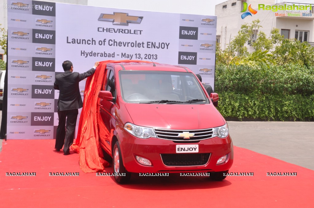 GM India Launches Chevrolet Enjoy Premium MPV in Hyderabad