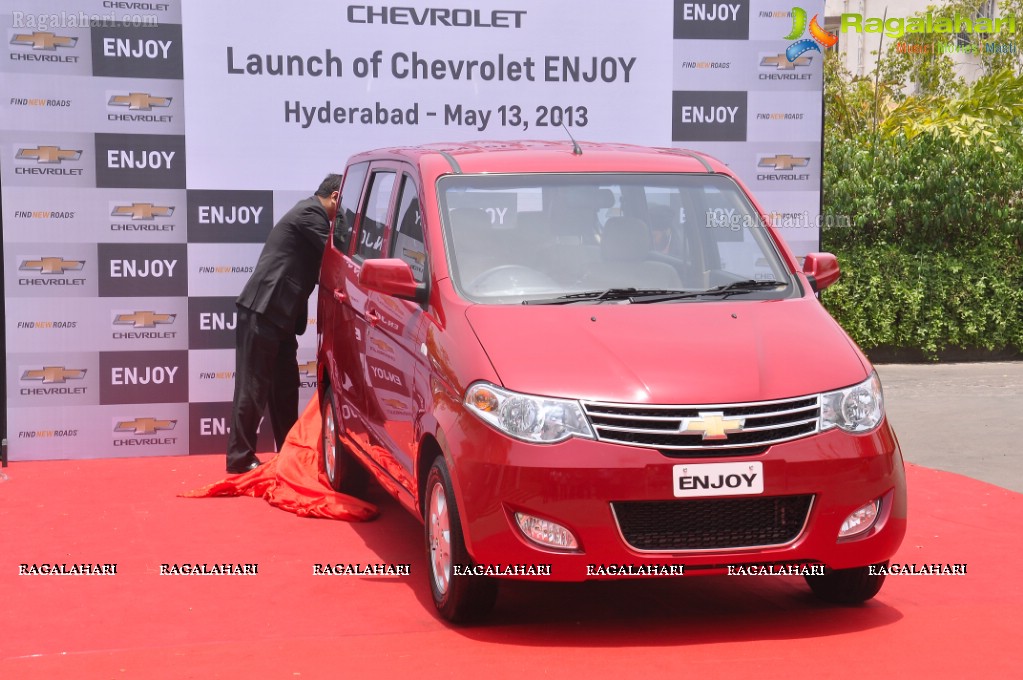 GM India Launches Chevrolet Enjoy Premium MPV in Hyderabad