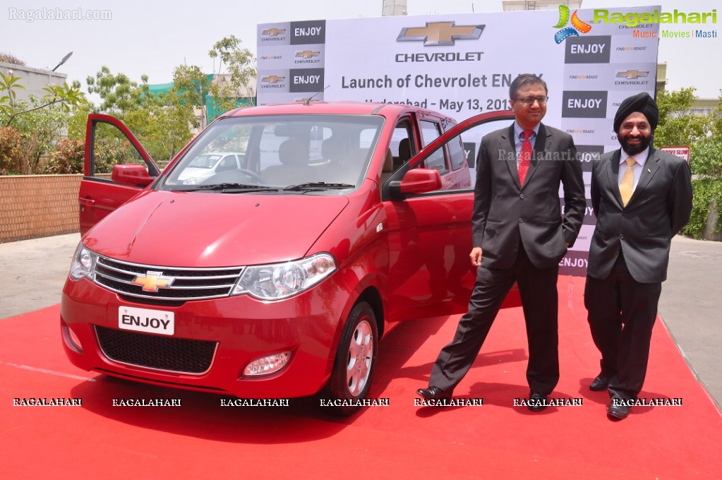 GM India Launches Chevrolet Enjoy Premium MPV in Hyderabad