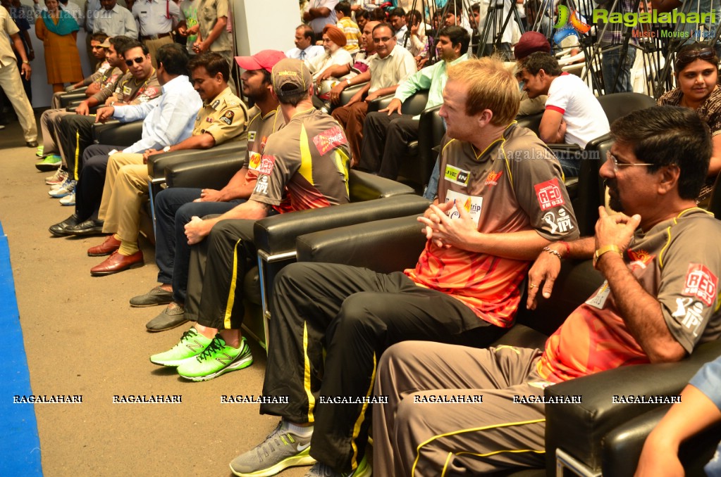 Road Safety & Accident Prevention Campaign launch by Apollo Hospitals and Hyderabad Traffic Police & GHMC