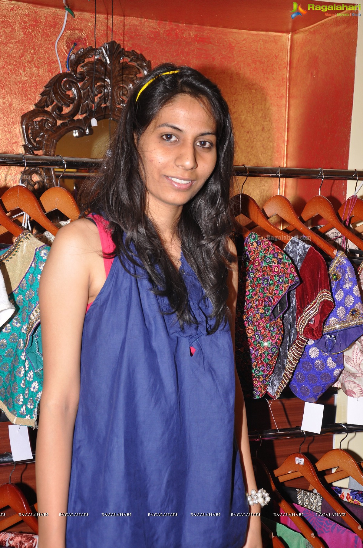 Rajasekhar-Jeevitha inaugurates Ishaanvi Fashion Lounge, Hyderabad