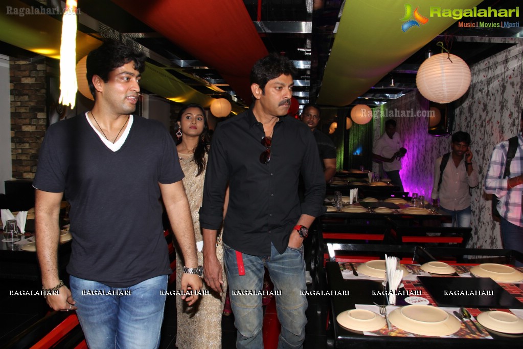 Jagapathi Babu launches Thugs of Grill