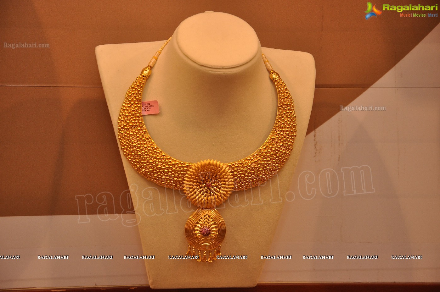 Malabar Gold & Diamonds Akshaya Tritiya Collection, Hyderabad