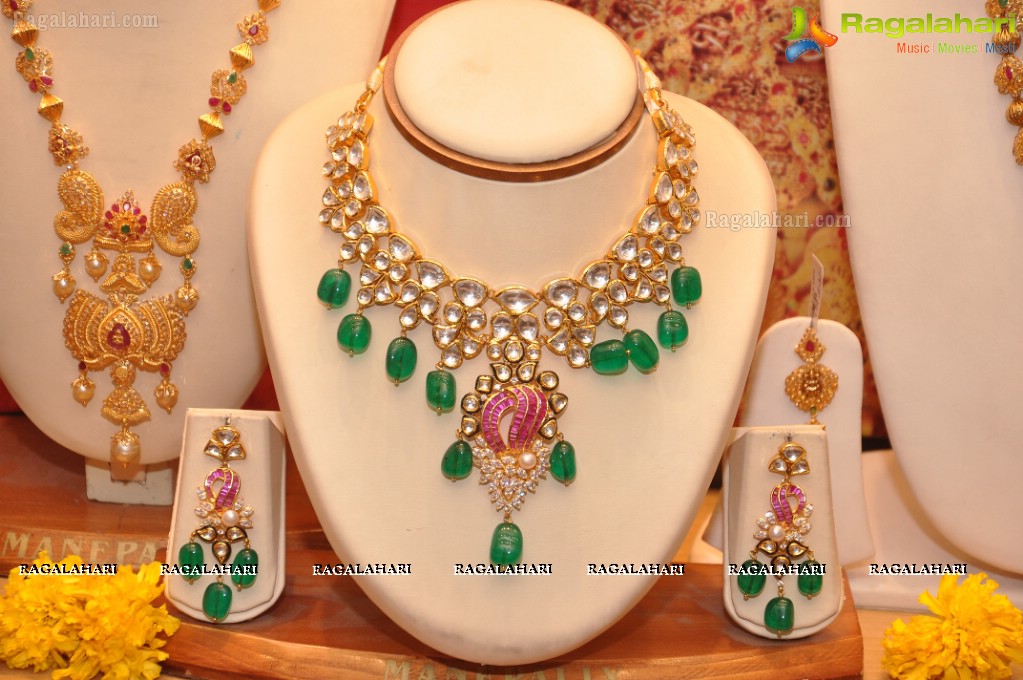 Akshaya Tritiya Collections 2013 at Manepally Jewellers, Hyderabad